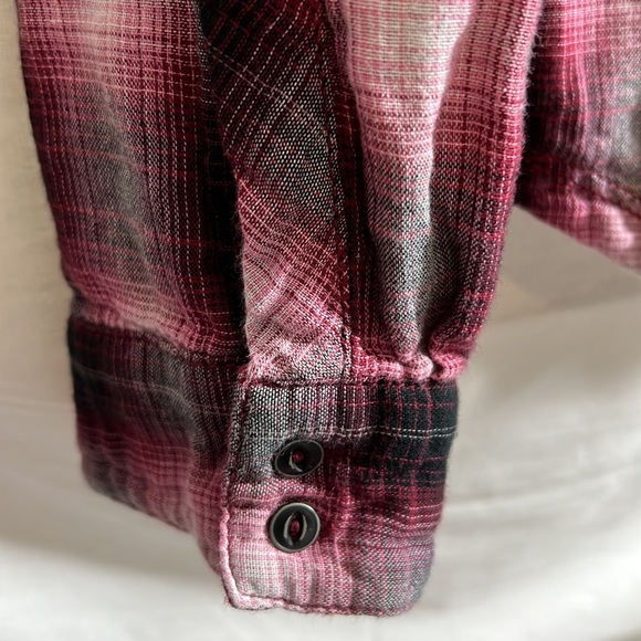 Converse womens flannel top . - Picture 6 of 12
